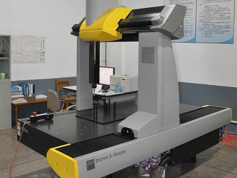 HEXAGONThree coordinate measuring machine